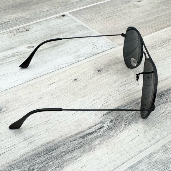 Ray-Ban Black Aviator Unisex Sunglasses 58MM main image 9